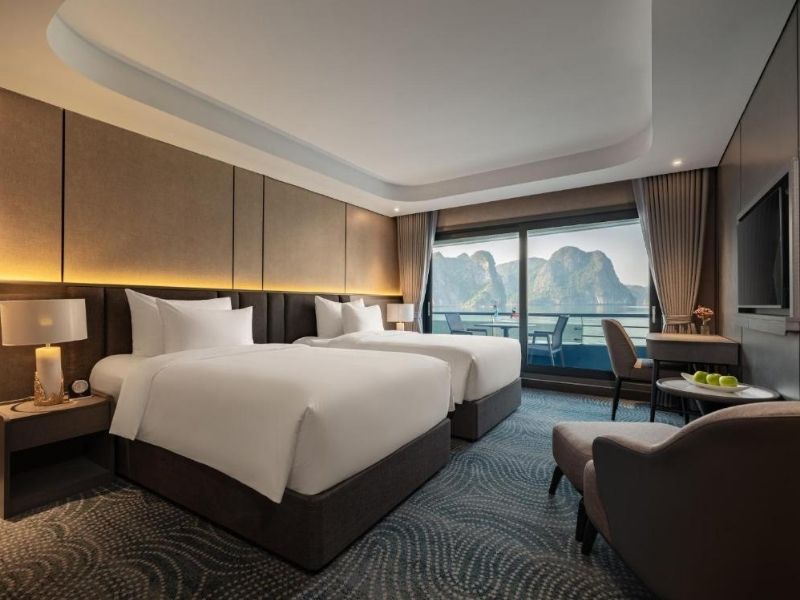 Executive Suite gây ấn tượng với không gian rộng, tầm nhìn panorama và khu vực thư giãn riêng.