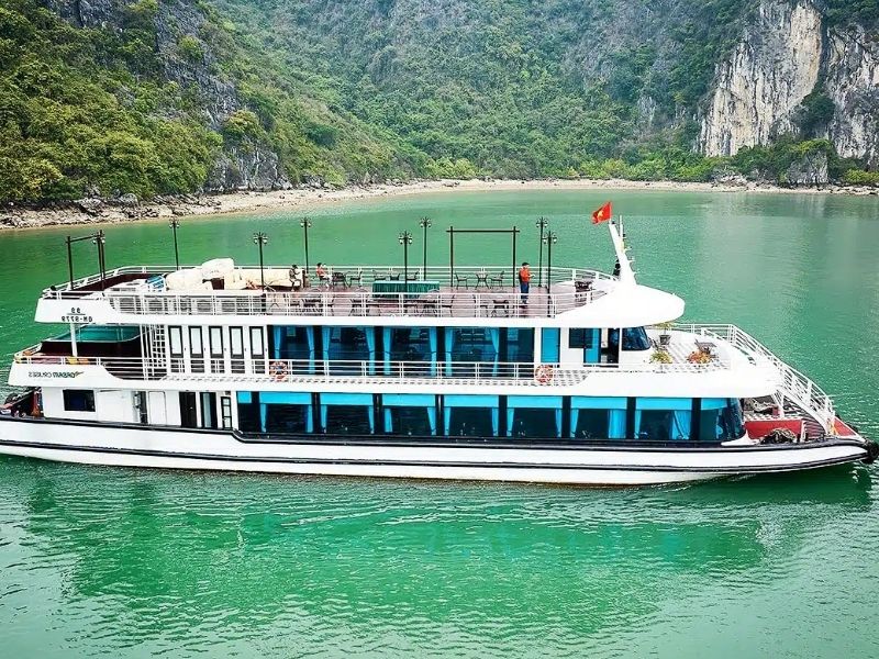 Du thuyền Vdream được du khách trong và ngoài nước đánh giá cao