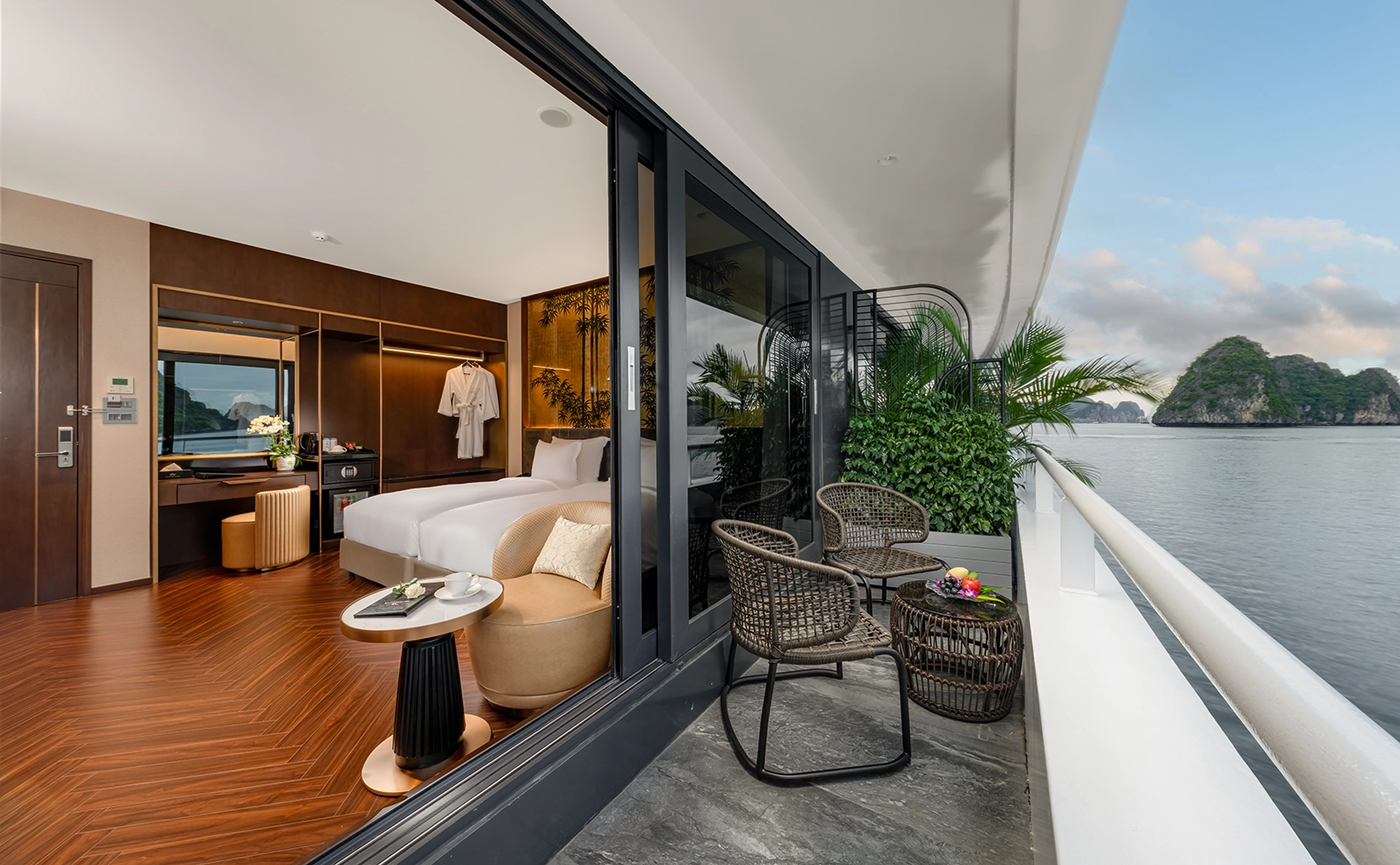Phòng Deluxe 3 người (Deluxe Triple Room)