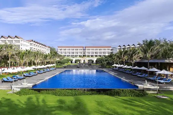 Resort mang đậm phong cách Chăm Pa độc đáo