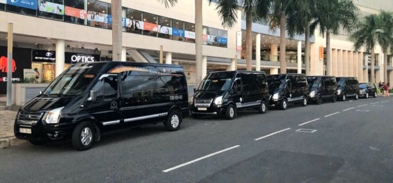 Dịch vụ xe Limousine đưa đón khách tới tận khách sạn