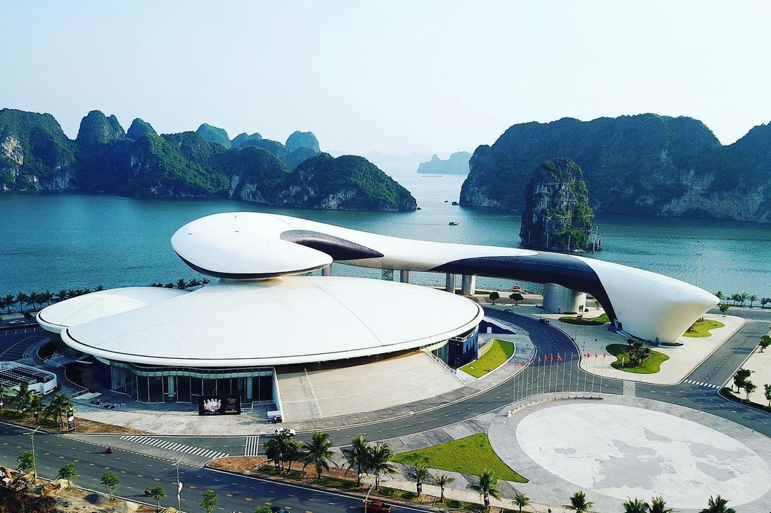 Cung Cá Heo chỉ cách Bảo Tàng vài bước chân