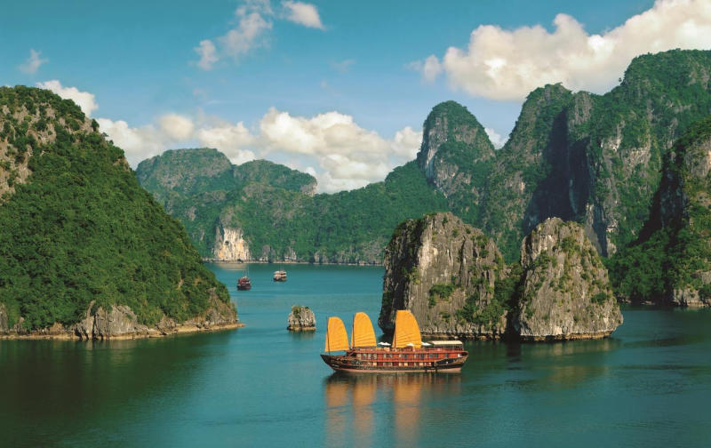Hòn Trống Mái là biểu tượng của tình yêu vĩnh cửu