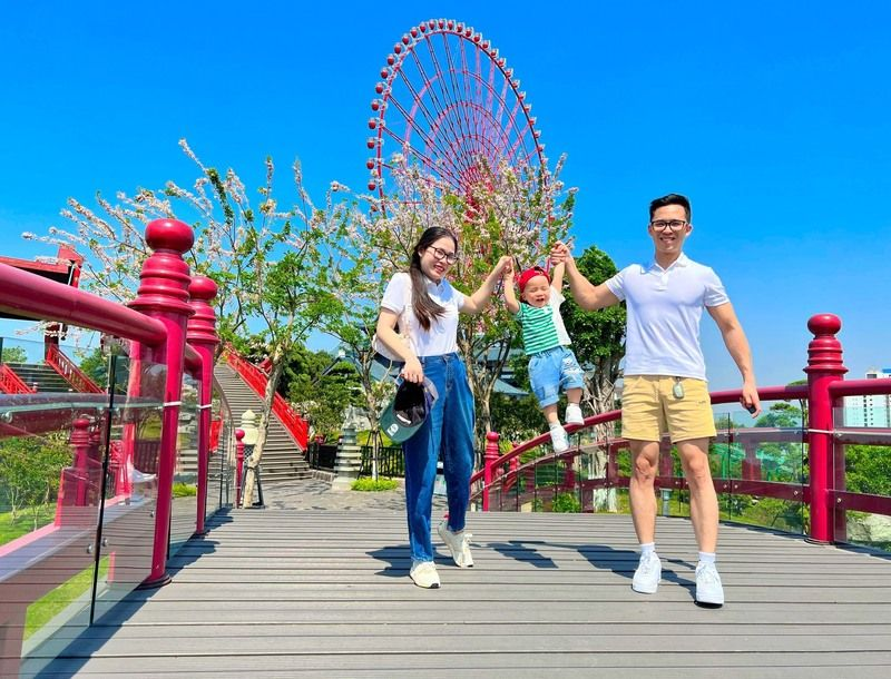 Công viên hoa Hạ Long là địa điểm check in đông đúc của người dân Hạ Long
