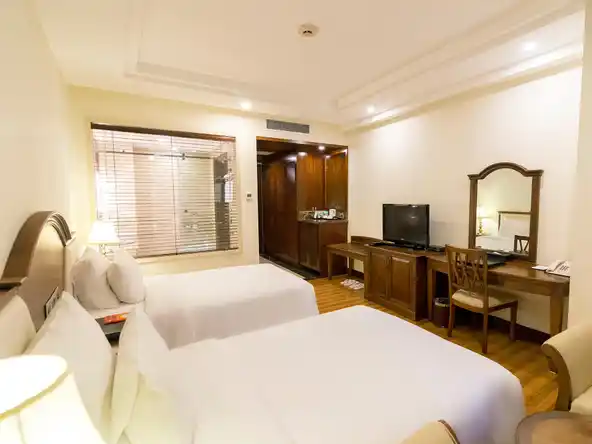 Căn phòng tinh tế với tầm nhìn hướng về rừng thông