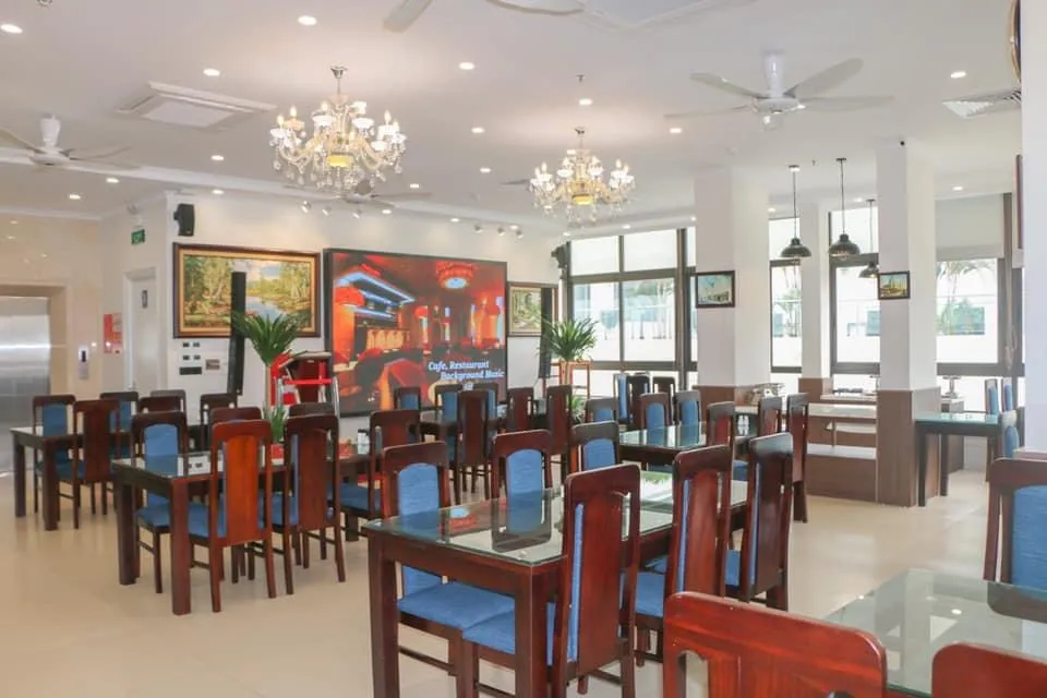Nhà ăn mang phong cách thiết kế hiện đại pha cổ điển