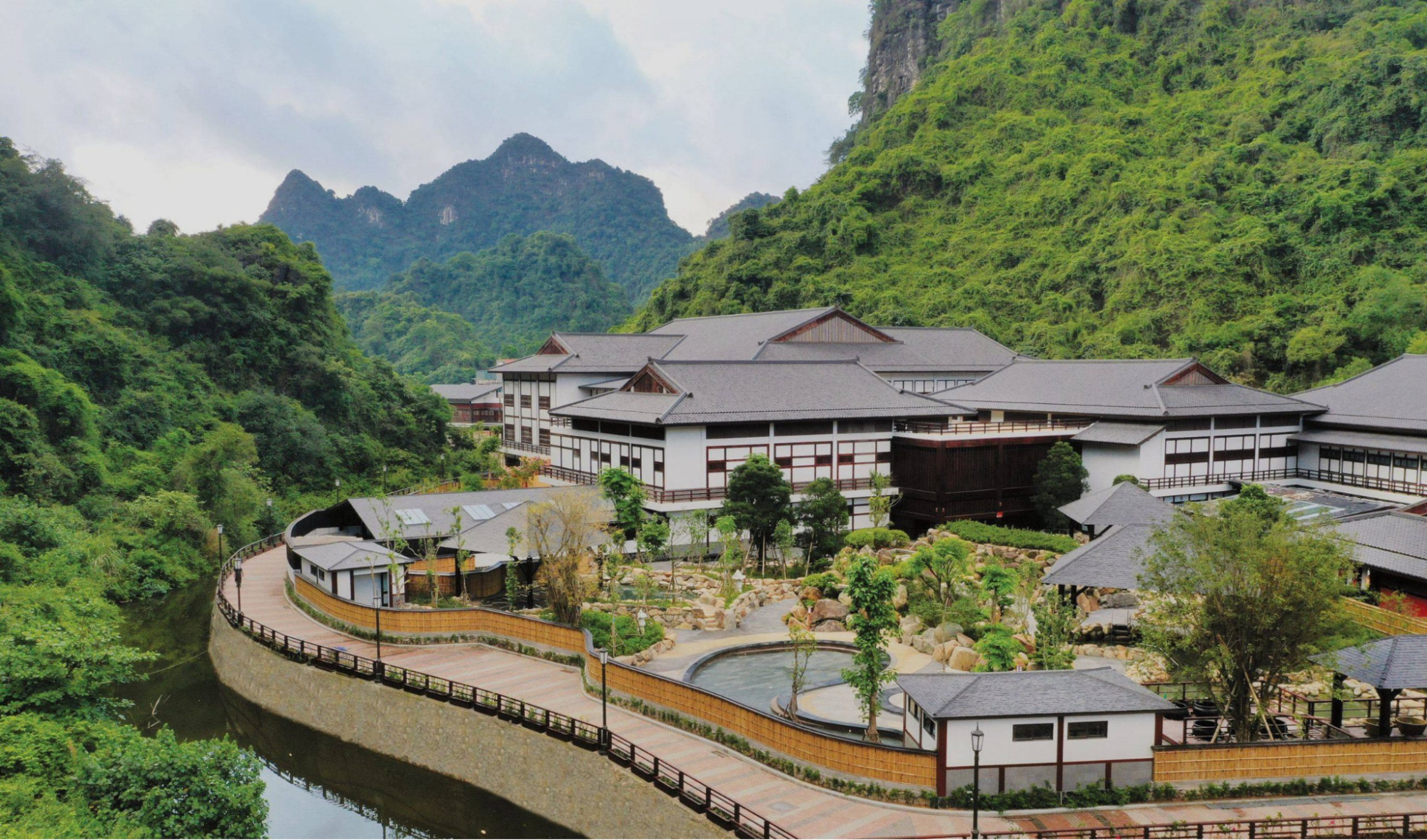 Toàn cảnh Yoko Onsen Quang Hanh