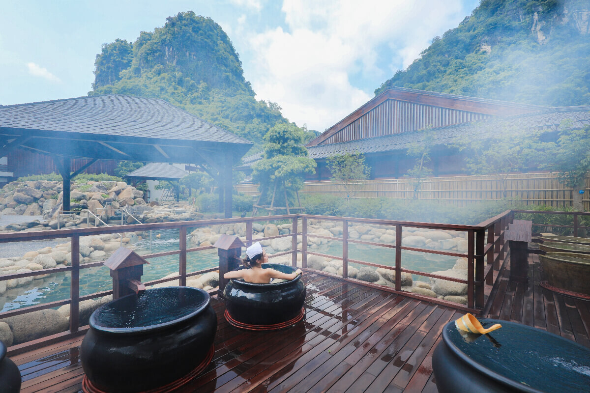 Nguồn nước ở Yoko Onsen Quảng Ninh giúp thư giãn tâm - thân - trí