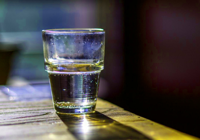 Rượu ngô Hà Giang mang hương vị ngọt thanh, nồng nàn và là thức uống không thể thiếu trong đời sống văn hóa của người dân vùng cao