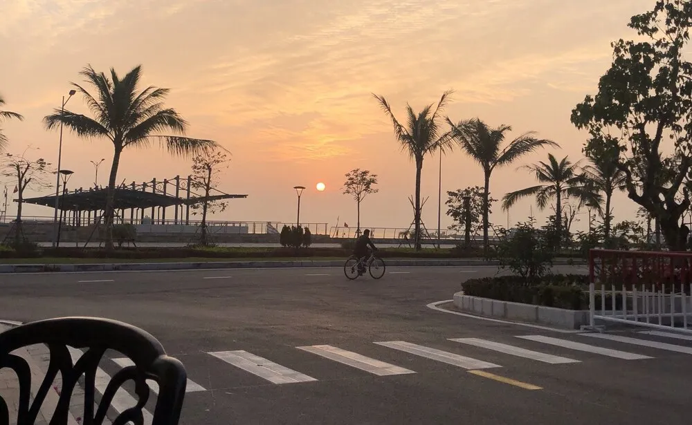 Hoàng hôn tuyệt đẹp nhìn từ khách sạn