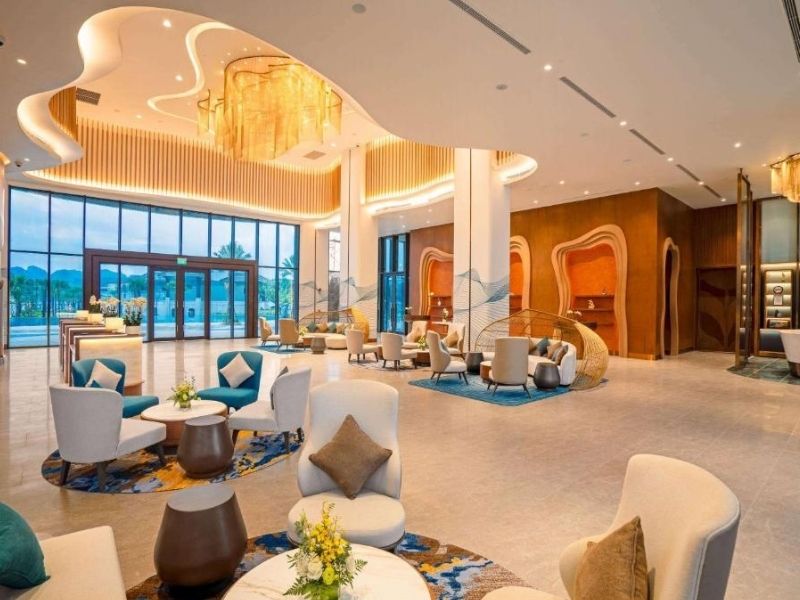 Wyndham Garden Sonasea Vân Đồn mang đến trải nghiệm nghỉ dưỡng sang trọng, tiện nghi và đẳng cấp cho mọi du khách.