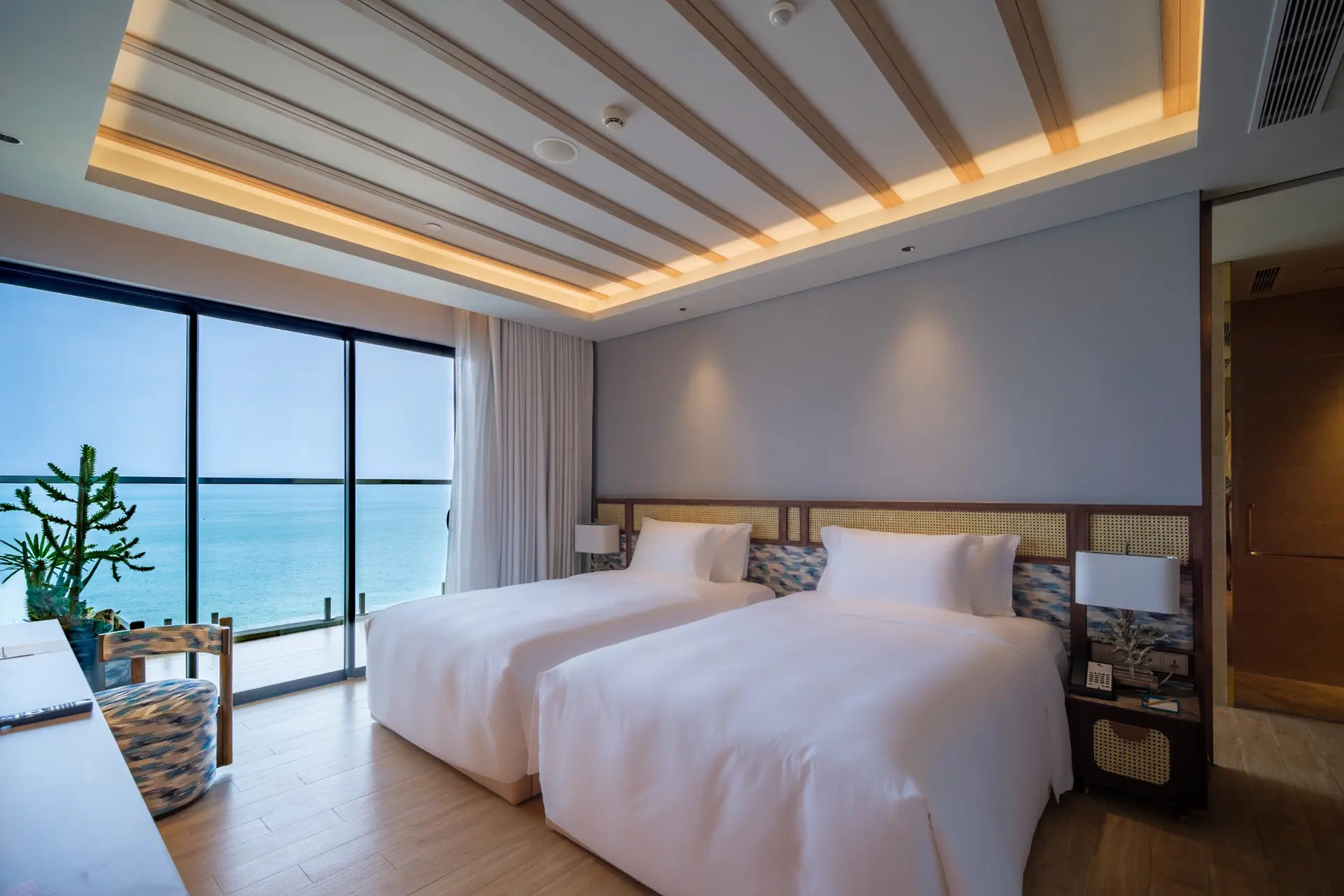 Căn phòng tổng thống với thiết kế xa hoa sang trọng