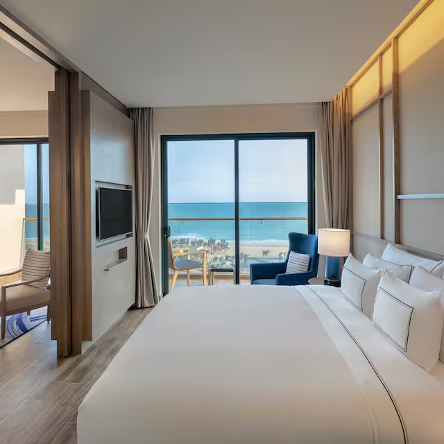 Căn Suite rộng rãi với tầm nhìn hướng biển từ trên cao