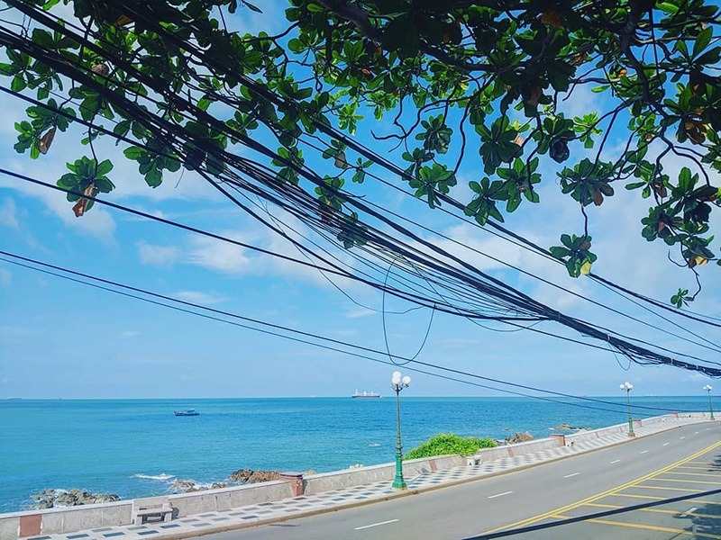 Toàn cảnh vẻ đẹp yên bình, tĩnh lặng của Bãi Dứa Vũng Tàu nhìn từ cung đường Hạ Long