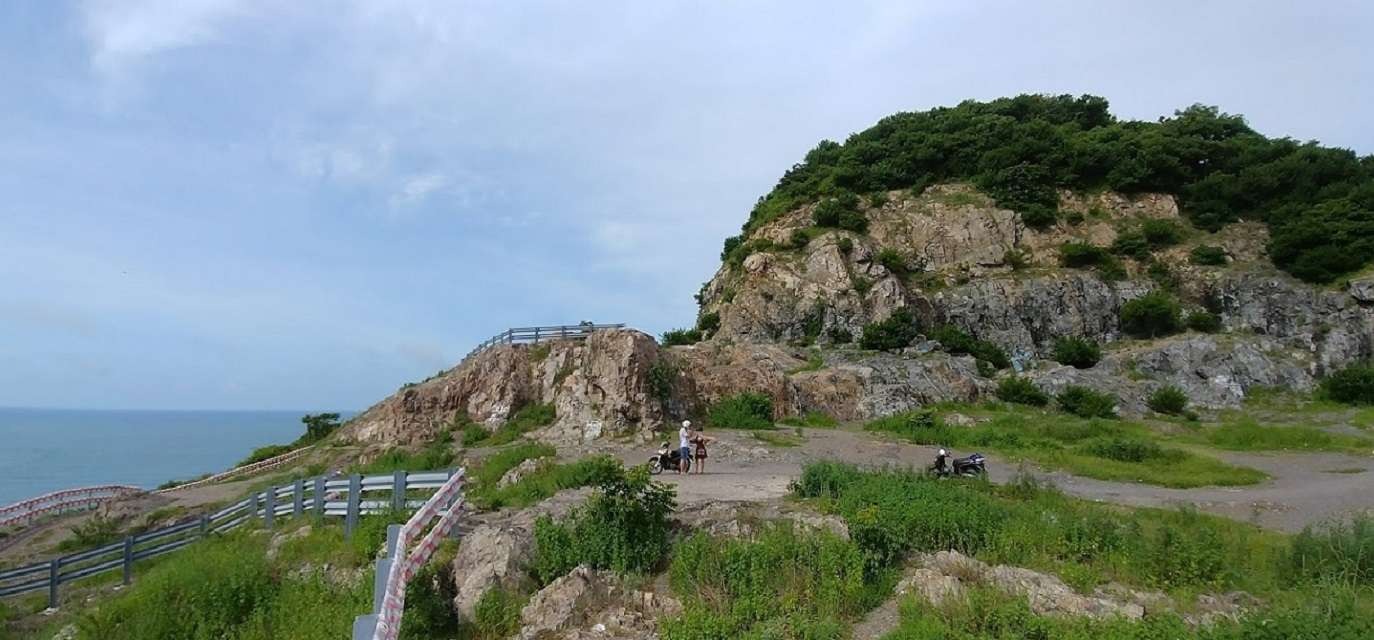 Đồi Con Heo là điểm đến yêu thích của du khách khi đến đây