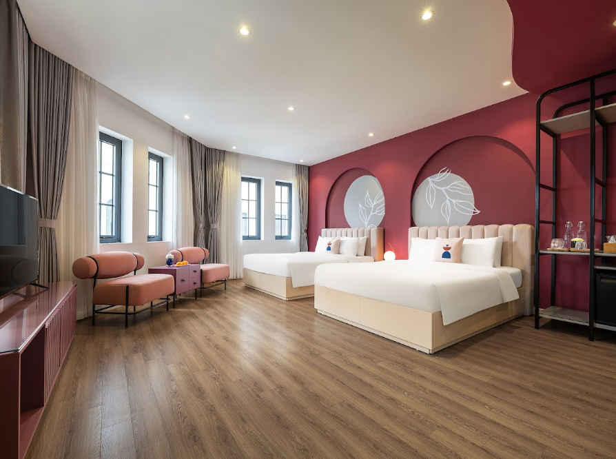 Phòng Family Suite With Bathtub là hạng phòng dành cho gia đình hoặc nhóm khách từ 3-4 người