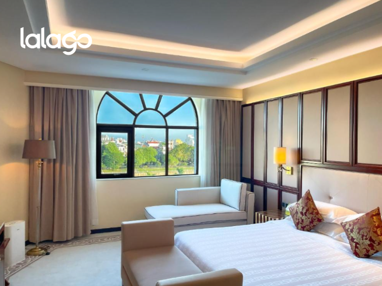 Khách sạn Li Lai International