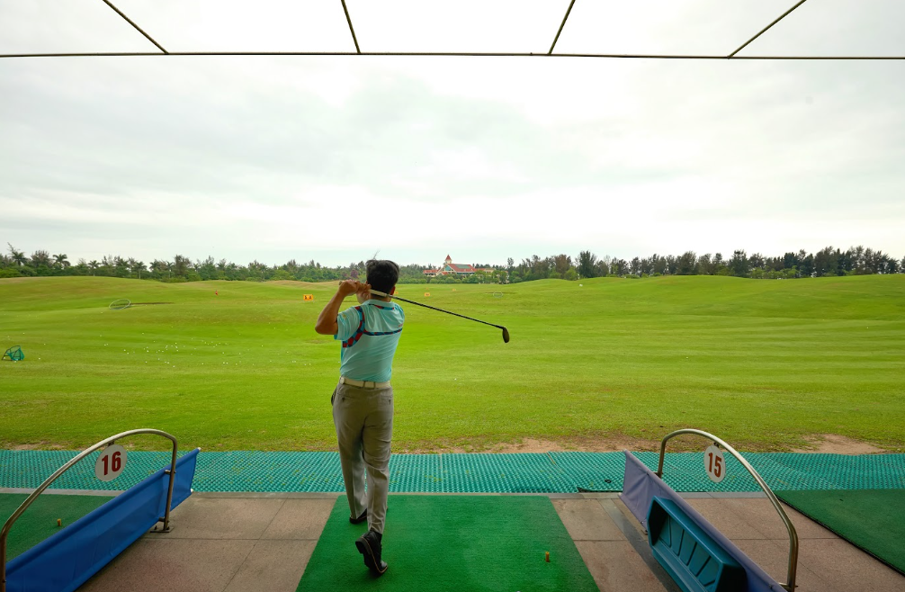 Sân Golf tại Khách sạn Li Lai International là điểm đến hấp dẫn dành cho những người yêu thích bộ môn thể thao này. 