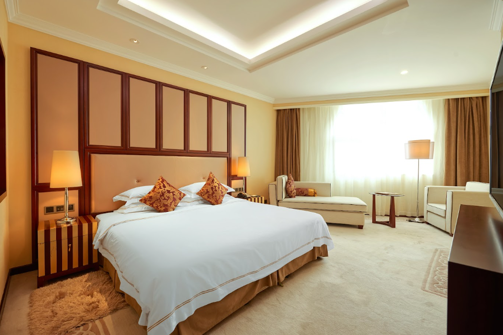 Phòng Cao Cấp là hạng phòng được nhiều du khách lựa chọn nhờ sự cân bằng giữa tiện nghi và chi phí hợp lý. 