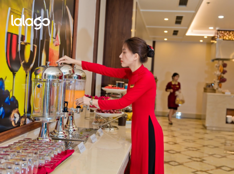 Khách Sạn Luxury 6 Móng Cái
