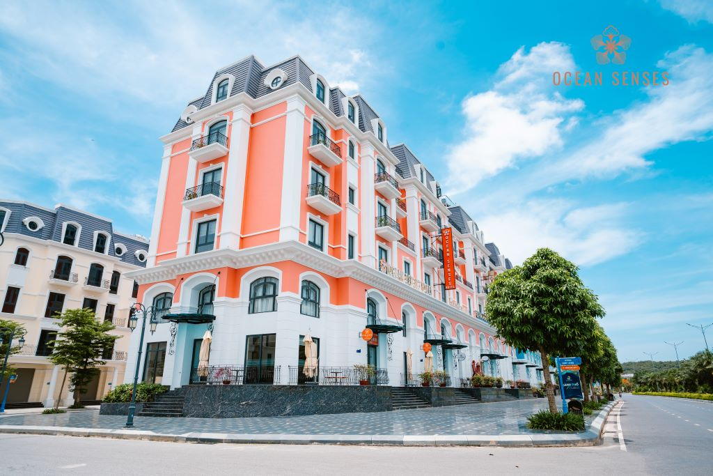 Toàn cảnh bên ngoài khách sạn