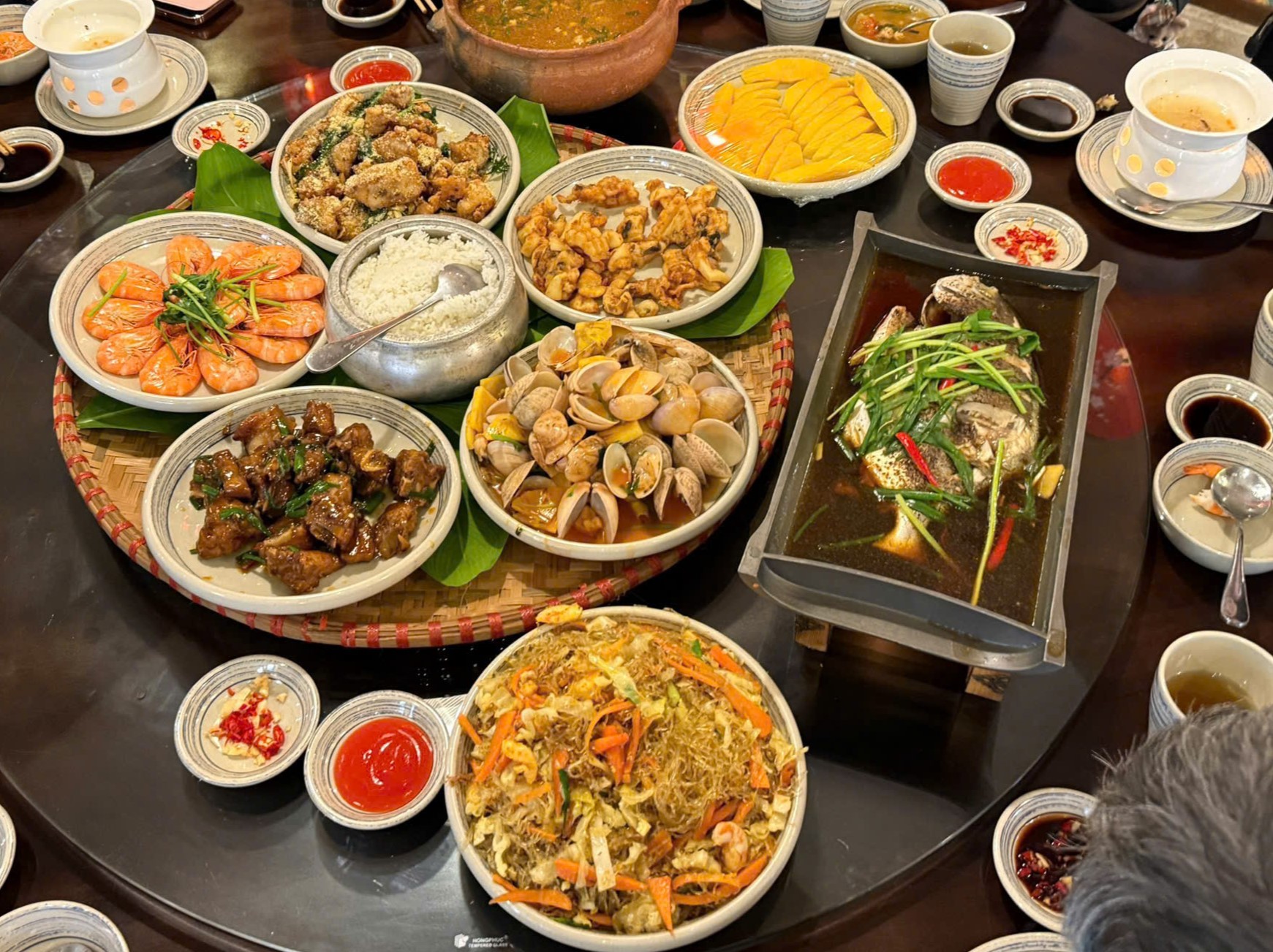 Mâm cơm gia đình mang đậm hượng vị truyền thống
