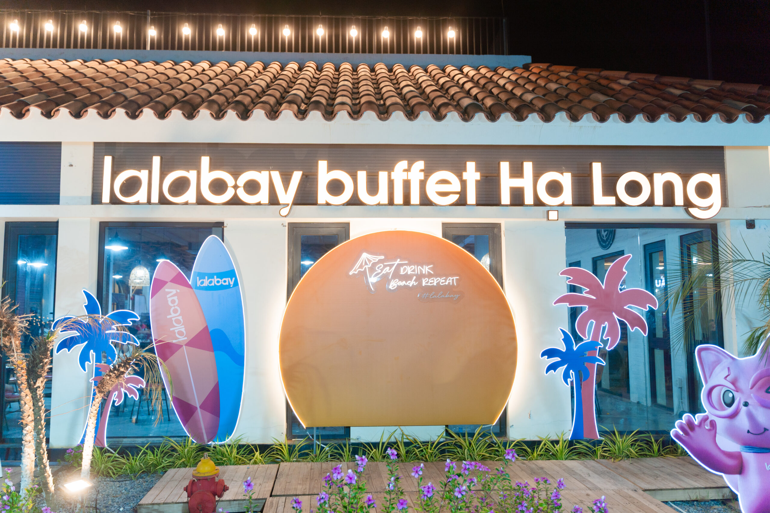 Nhà hàng Buffet hải sản Hạ Long Lalabay