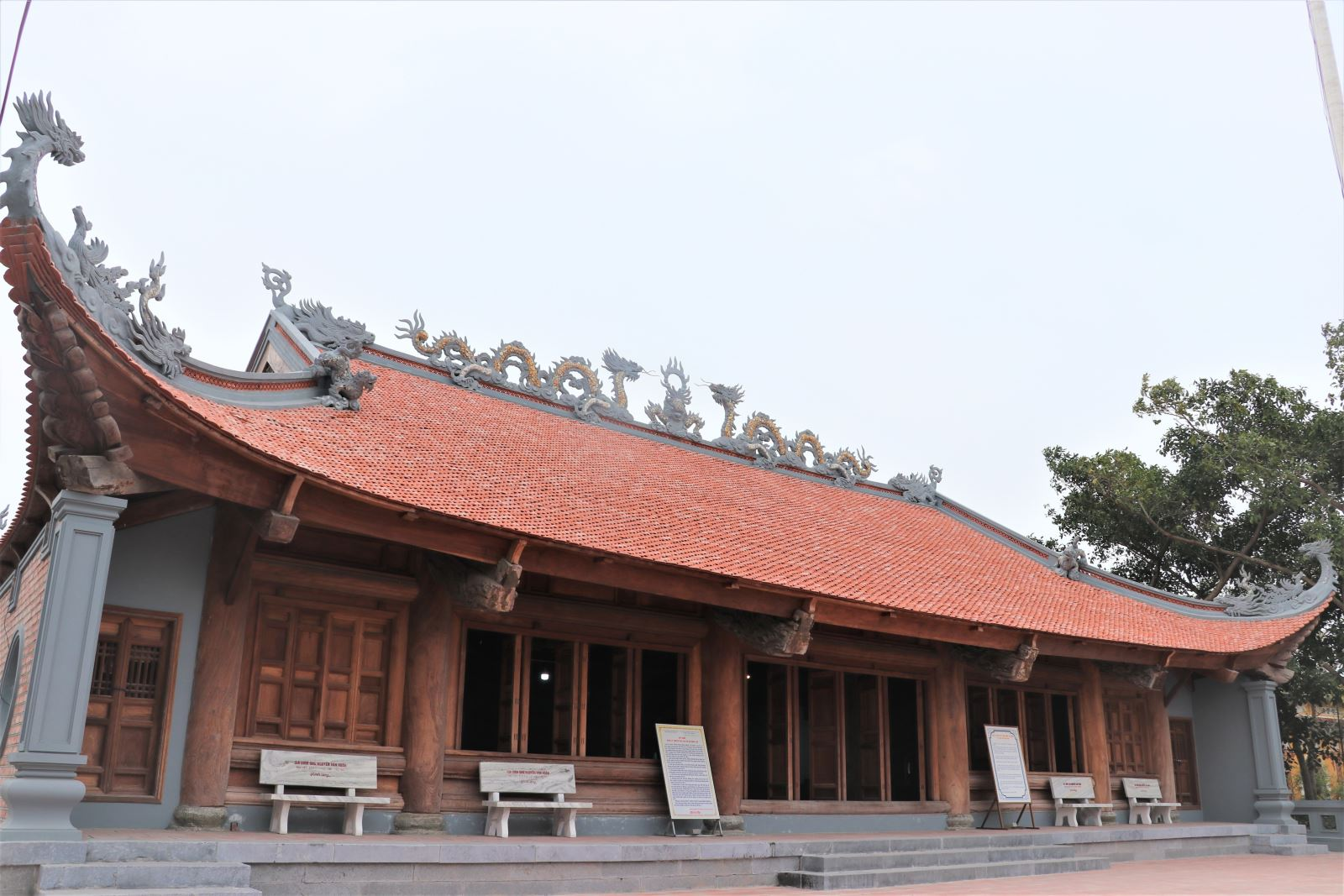 Khám phá đình Quan Lạn cổ kính
