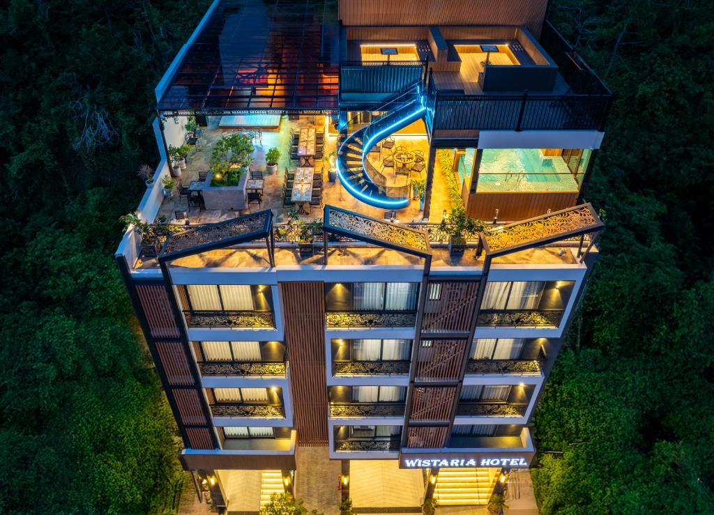 Khách sạn Wisteria nổi bật trên Đảo Cát Bà