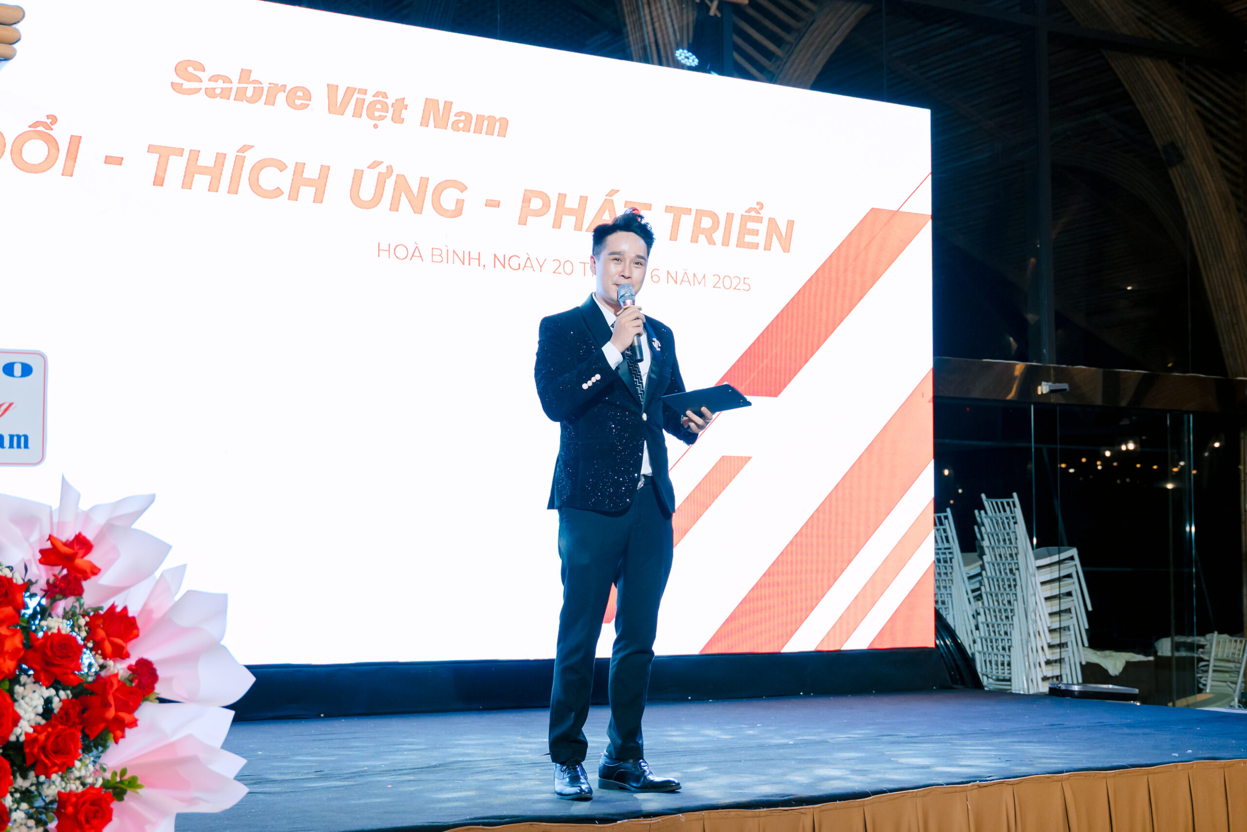 MC chuyên nghiệp dẫn dắt chương trình