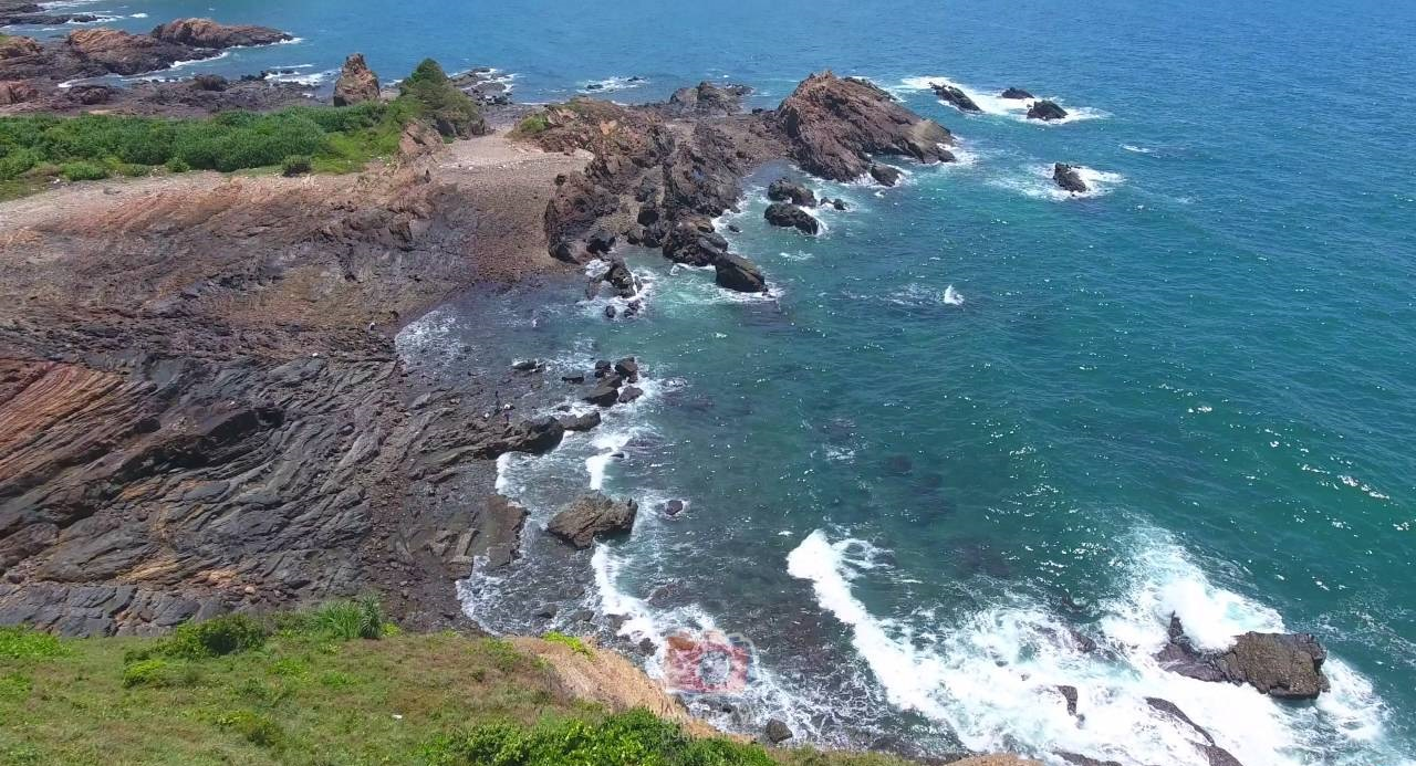 Bãi đá Cầu Mỵ - kỳ quan thiên nhiên độc đáo bậc nhất của vùng biển Cô Tô
