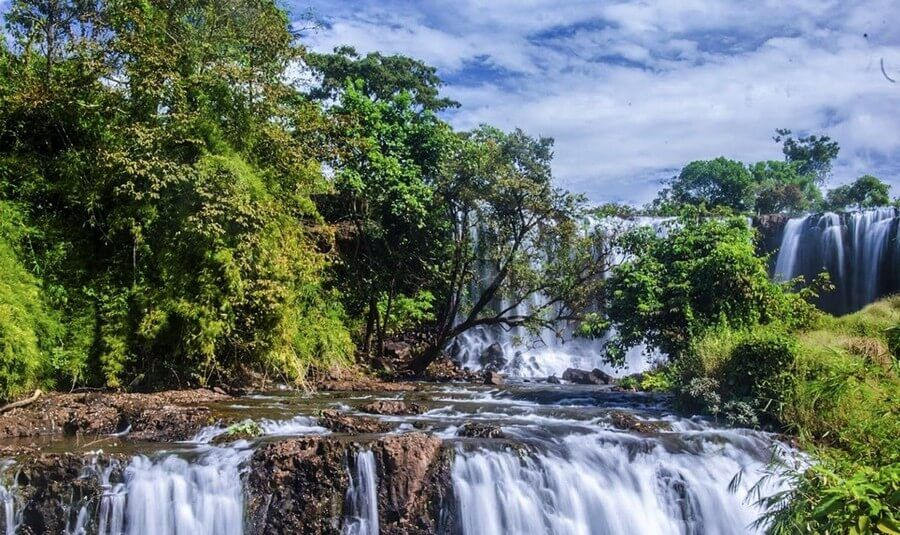 Không gian thanh mát và yên bình ở thác Mơ Quảng Ninh
