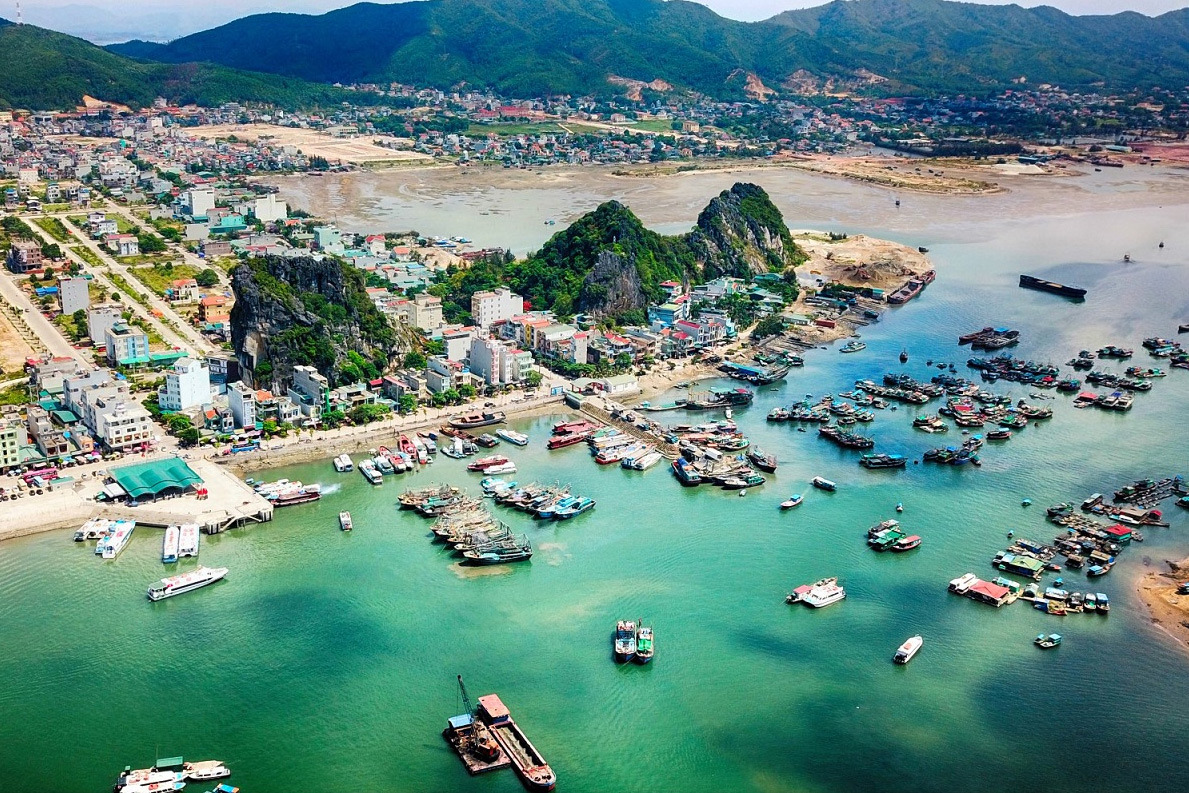 Đảo Cống Tây đóng vai trò là trạm dừng chân an toàn cho các đoàn thuyền buôn