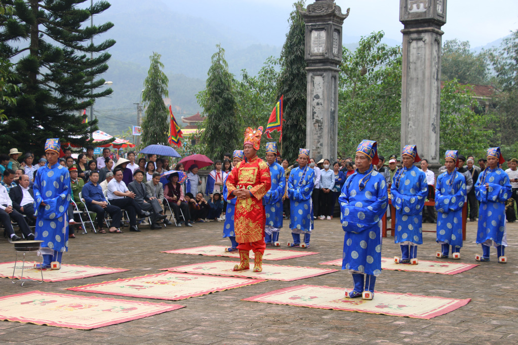 Lễ hội Đình Lục Nà được biết đến rộng rãi 