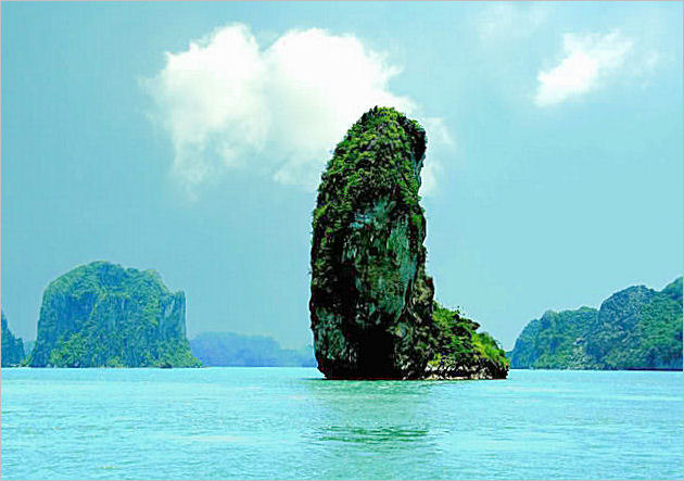 Hòn Ngón Tay tọa lạc giữa vùng lõi di sản