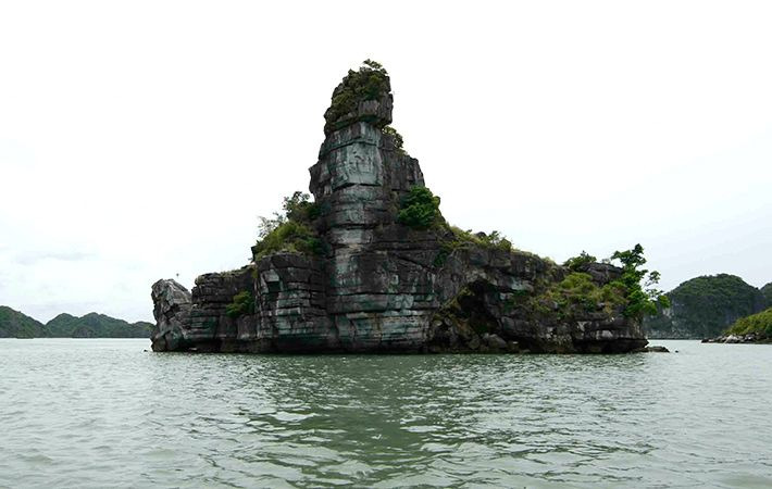 Lựa chọn thời điểm trong ngày để ngắm nhìn hòn Xếp
