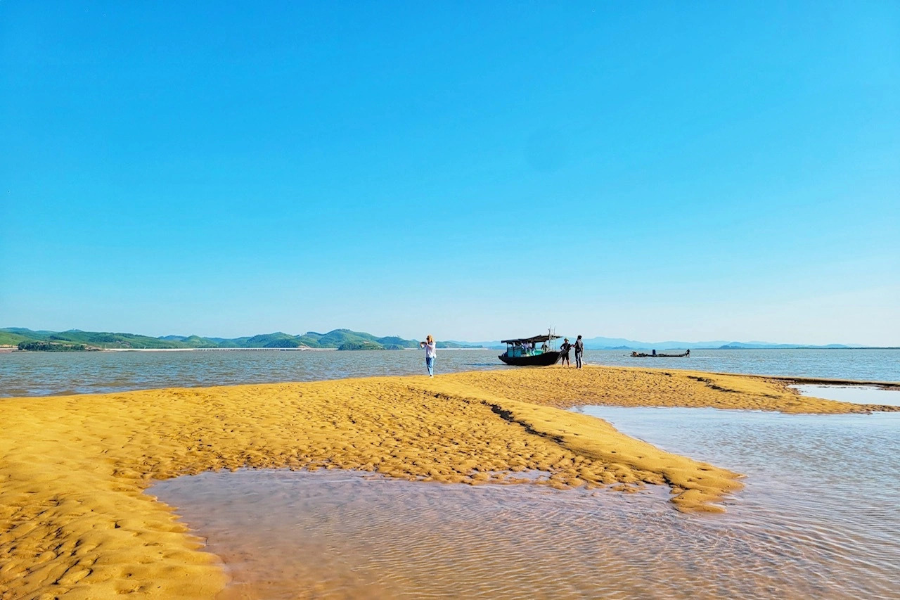 Mũi Lòng Vàng mang cái tên dựa theo màu sắc đặc trưng