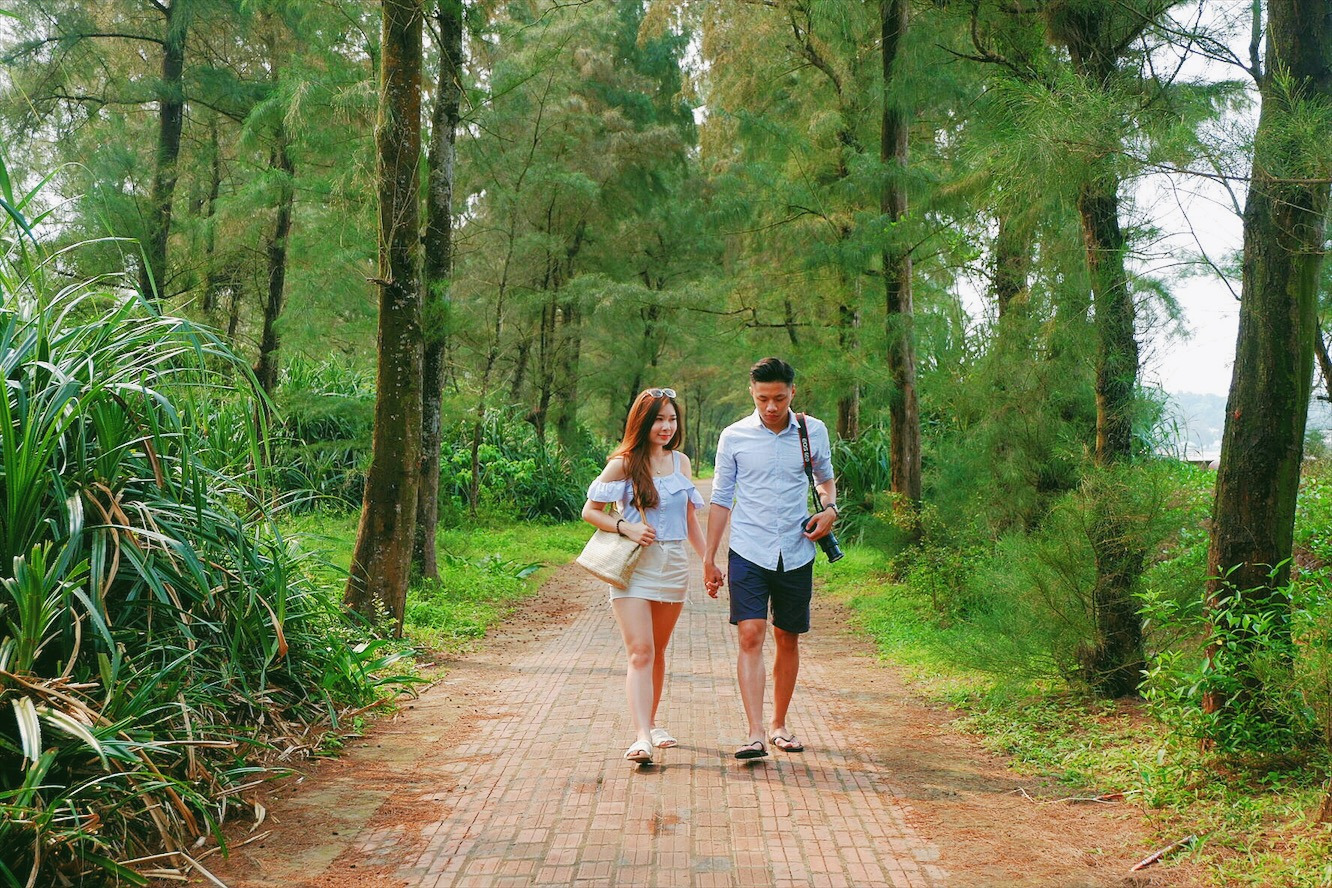 Hành trình dạo bước dưới thảm cây xanh mát