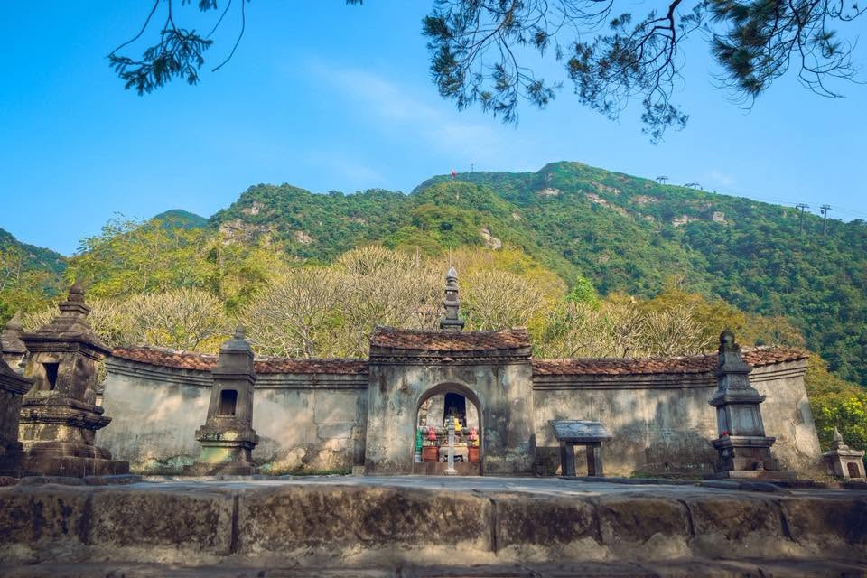 Huệ Quang Kim Tháp mang đầy dấu tích thời gian